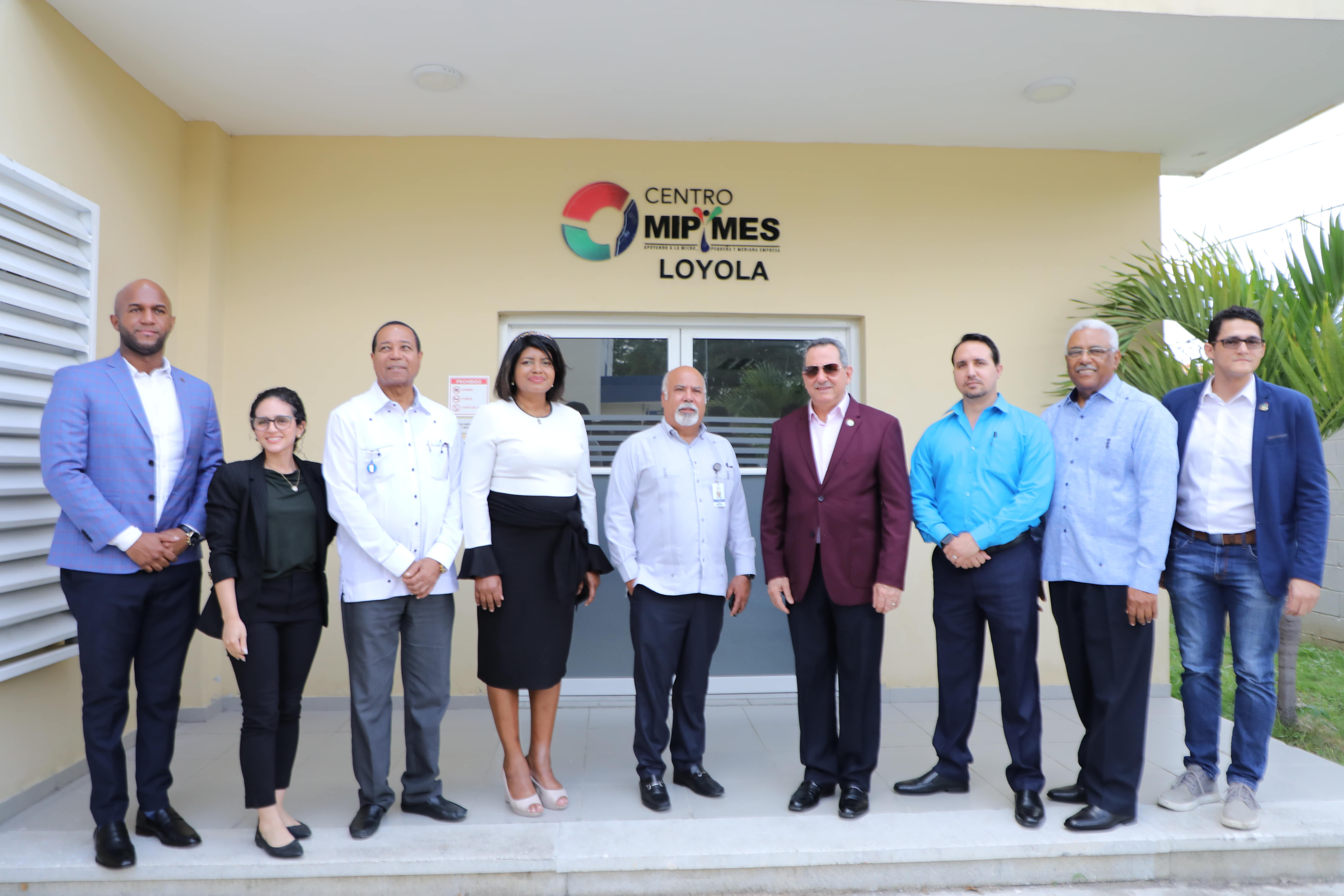 0J9A3566 Min 0J9A3566 Min