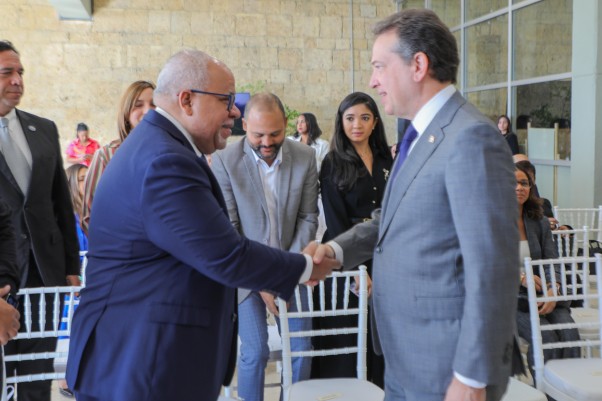 390b2f11 7299 4977 8286 D7d00f563d5a 390b2f11 7299 4977 8286 D7d00f563d5a