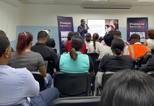 AREVALO PRSENTANDO PROYECTO EMPRENDELAB AREVALO PRSENTANDO PROYECTO EMPRENDELAB