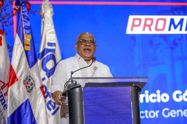 DIRECTOR PROMIPYME DURANTE JORNADA EN SAN CRISTOBAL DIRECTOR PROMIPYME DURANTE JORNADA EN SAN CRISTOBAL
