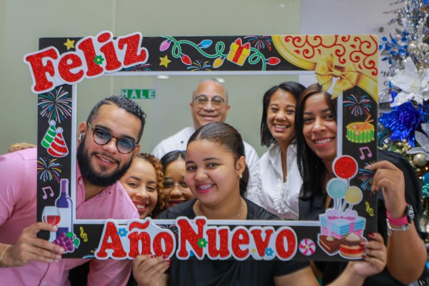 EQUIPO CON DIRECTOR GH EQUIPO CON DIRECTOR GH