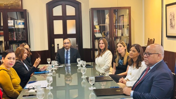 PRESENTE EN CONVENIO PRESENTE EN CONVENIO