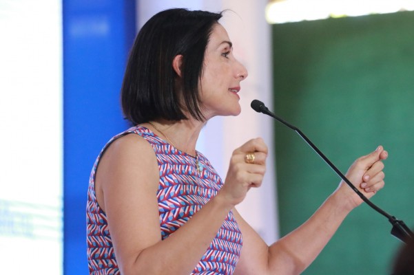 PRIMERA DAMA PRIMERA DAMA