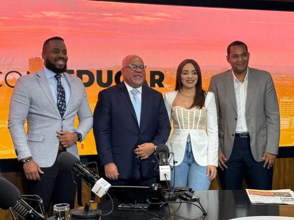 PROGRAMA DE ENTREVISTA PROGRAMA DE ENTREVISTA