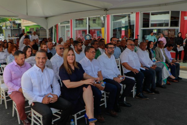 PUBLICO DE LOS MINA PUBLICO DE LOS MINA