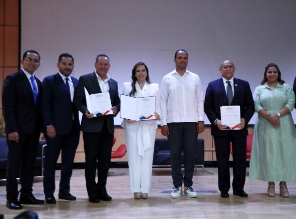 RECONOCIMIENTO DE CONFERENCIA RECONOCIMIENTO DE CONFERENCIA