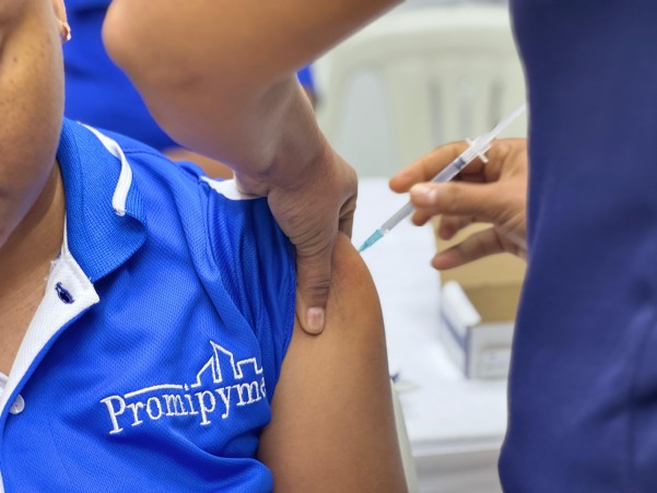 Colaboradores Se Inoculan Colaboradores Se Inoculan