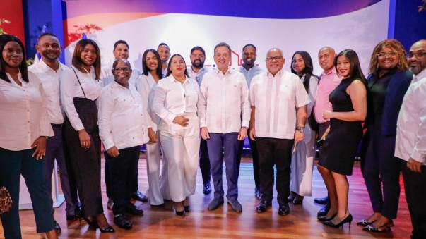 Con Colaboradores De San Cristobal Con Colaboradores De San Cristobal