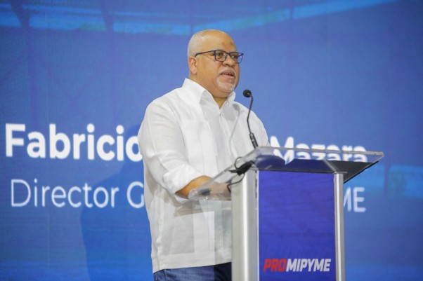 Director Promipyme Durante Acto En Luperon