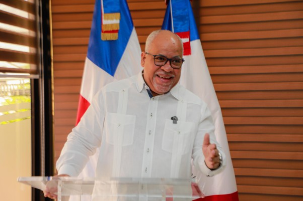 Director En Inauguracion Local San Cristobal Director En Inauguracion Local San Cristobal