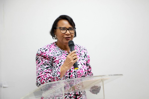 Directora Inicia Directora Inicia