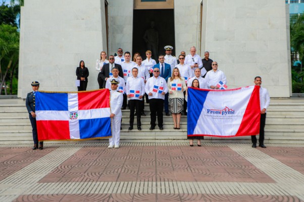 Entrega De Ofrenda Floral En Altar Patria Entrega De Ofrenda Floral En Altar Patria