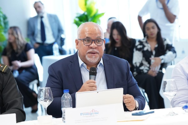 Fabricio En Reunion Ministerial IND Y C Fabricio En Reunion Ministerial IND Y C