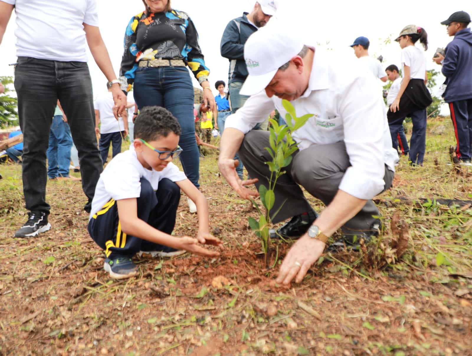 Fhhdahjfghfg Fhhdahjfghfg