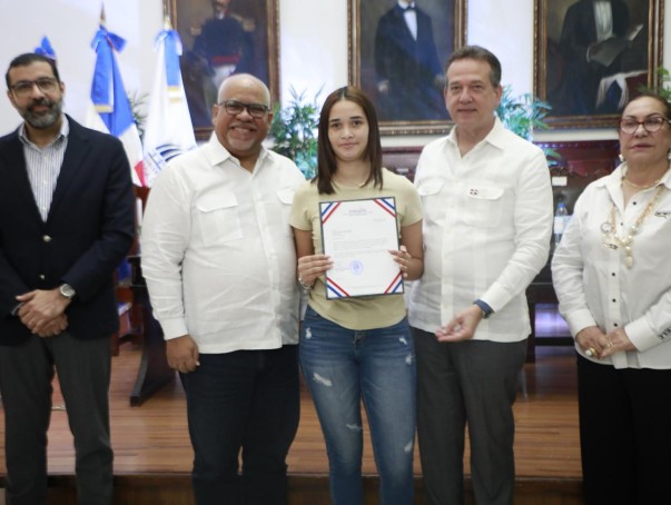 Foto Del Centro Entrega Afectados Santiago Foto Del Centro Entrega Afectados Santiago