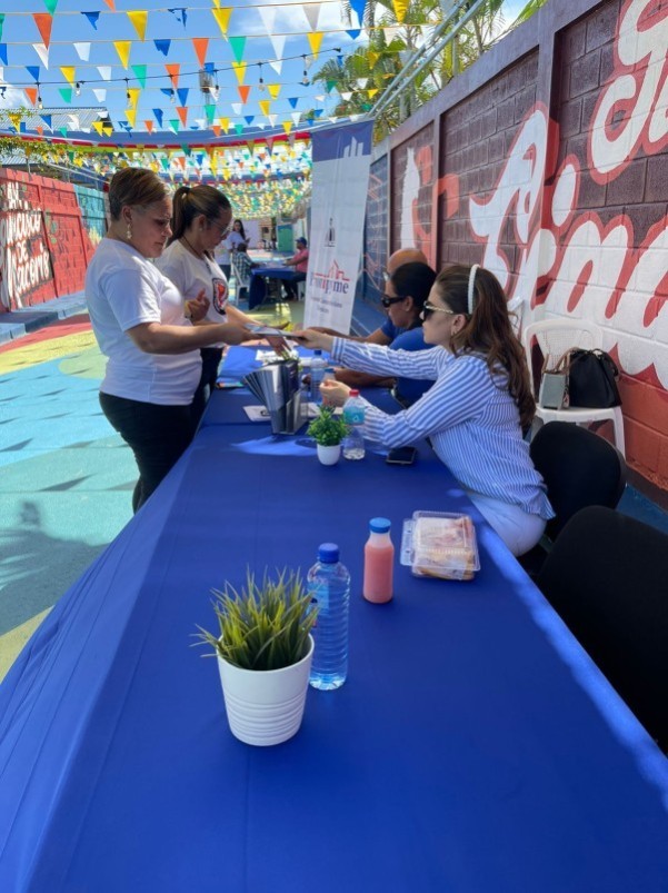 Gerencia De Promipyme San Francisco Participa En Feria