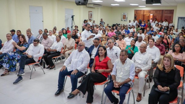 Publico En Entrega De Bahoruco Publico En Entrega De Bahoruco