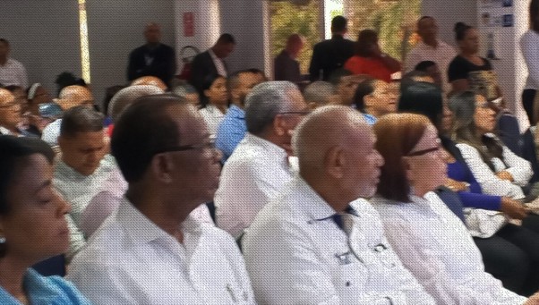 Publico En Entrega De Prrsta Barahona Publico En Entrega De Prrsta Barahona